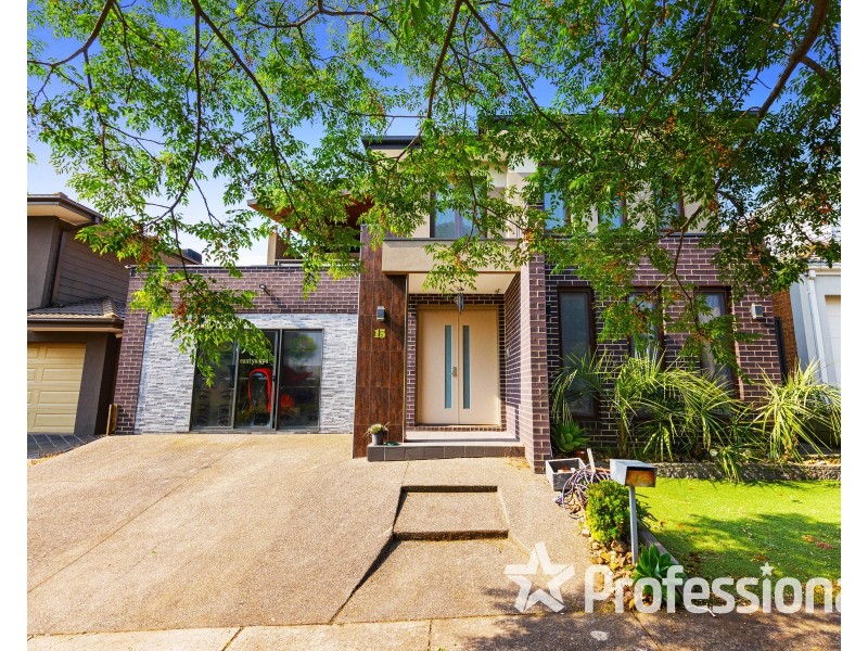 15 Herring Loop, Caroline Springs VIC 3023