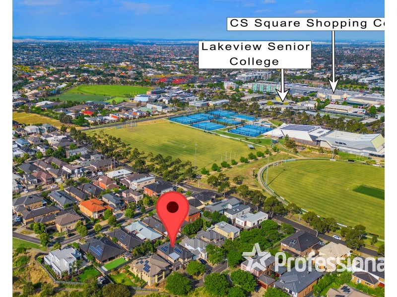 15 Herring Loop, Caroline Springs VIC 3023