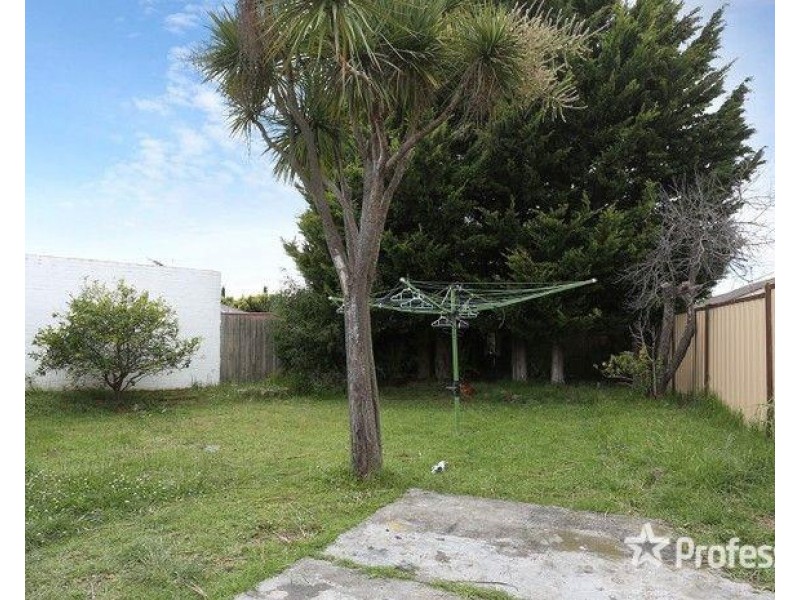 65 Dumfries Street, Deer Park VIC 3023