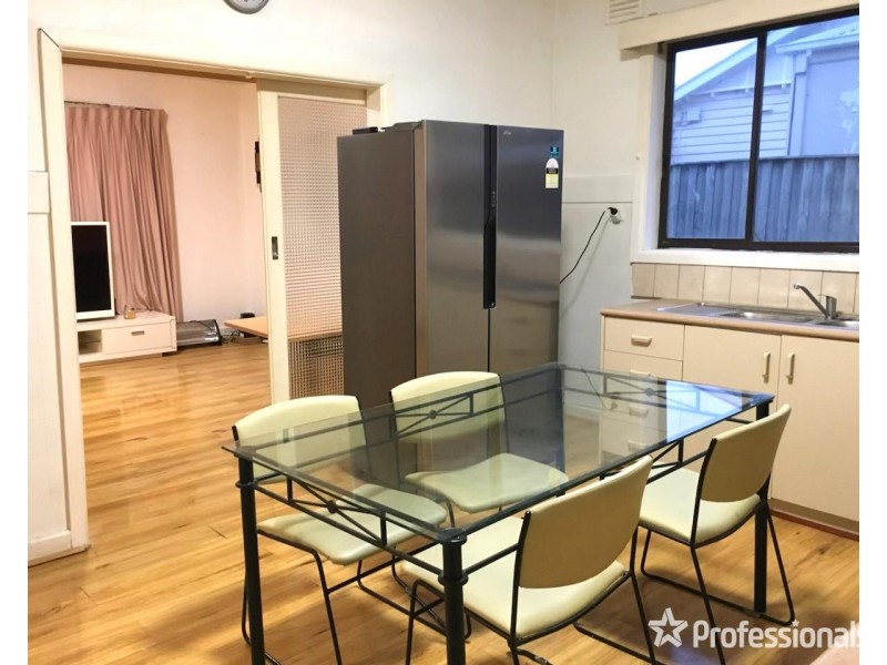 8 Gerald Street, Sunshine North VIC 3020