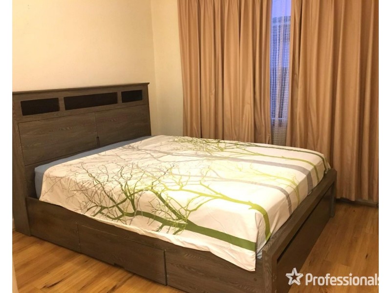 8 Gerald Street, Sunshine North VIC 3020