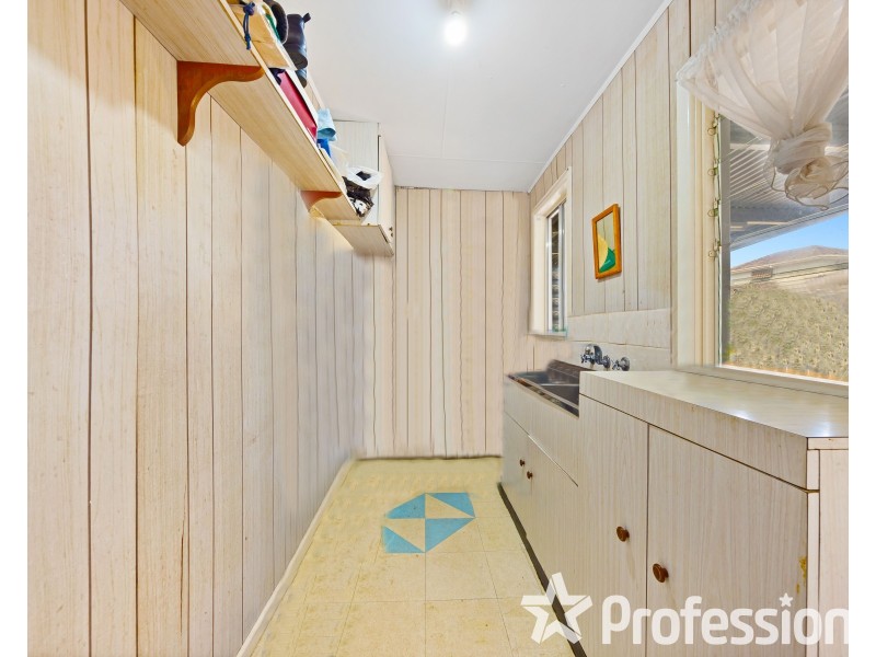 8 Ross Street, St Albans VIC 3021