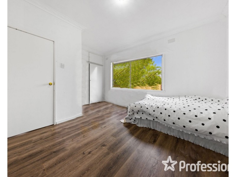 1/27 James Street, St Albans VIC 3021