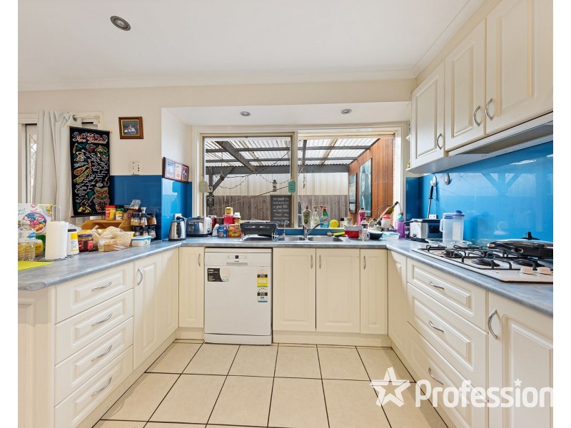 51 Marina Drive, Melton VIC 3337