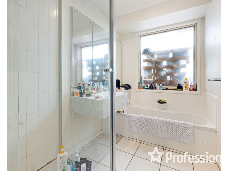 51 Marina Drive, Melton VIC 3337