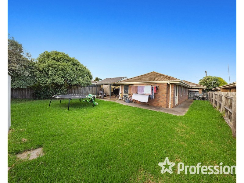 51 Marina Drive, Melton VIC 3337