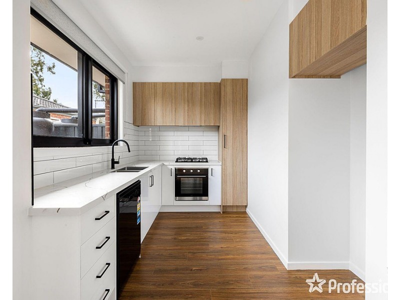 2/48 Douglas Avenue, St Albans VIC 3021