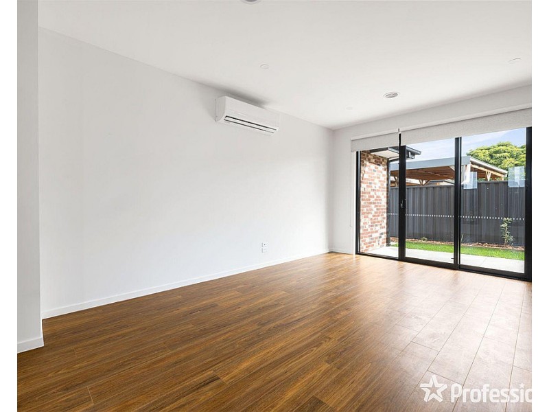 2/48 Douglas Avenue, St Albans VIC 3021