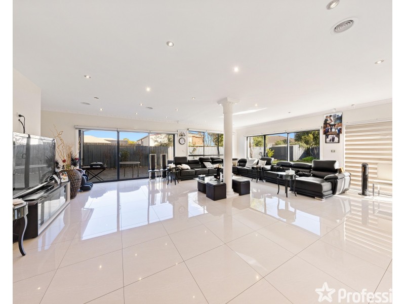 3 Pimelea Way, Hillside VIC 3037