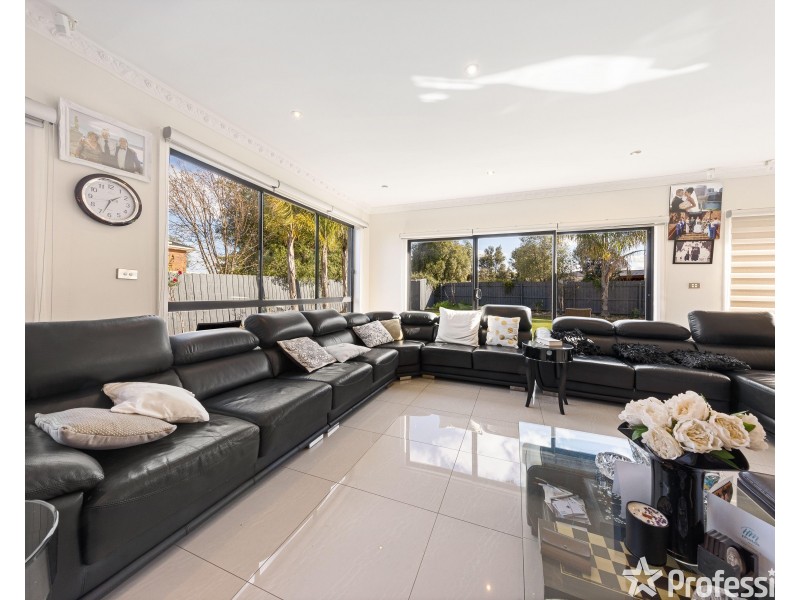 3 Pimelea Way, Hillside VIC 3037