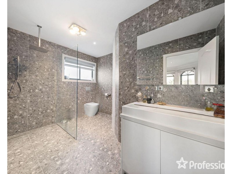 3 Pimelea Way, Hillside VIC 3037