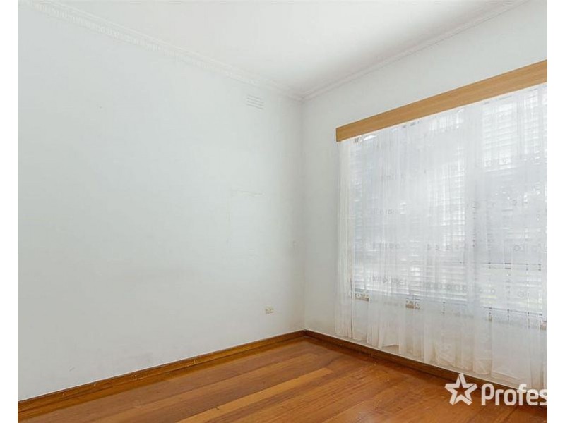 4 Occold Court, St Albans VIC 3021