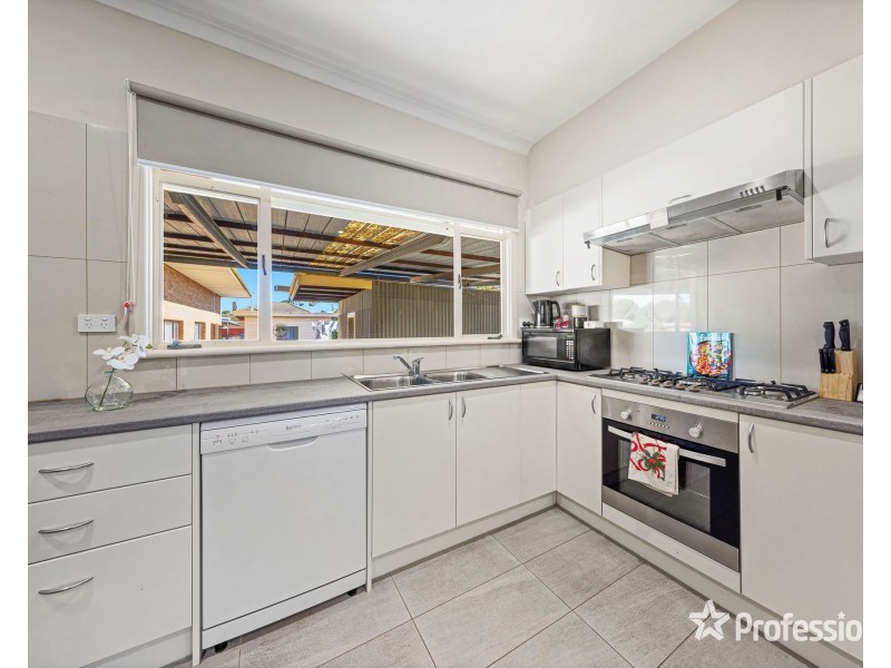 49 View Street, St Albans VIC 3021