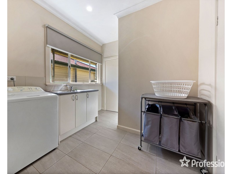 49 View Street, St Albans VIC 3021