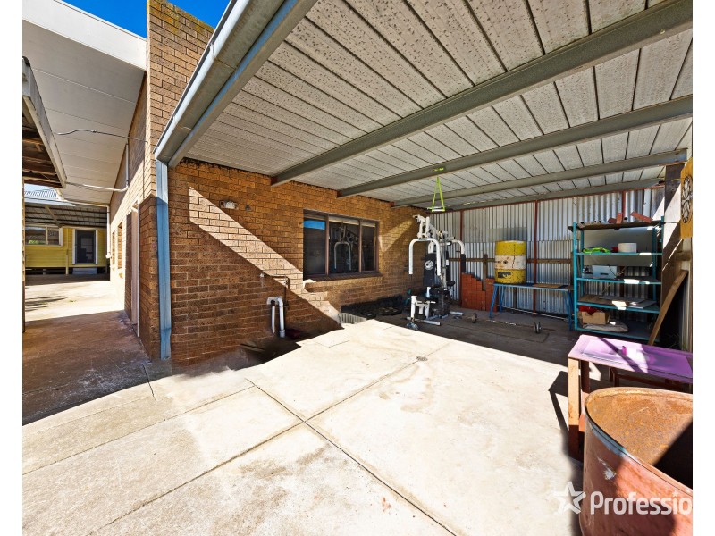 49 View Street, St Albans VIC 3021