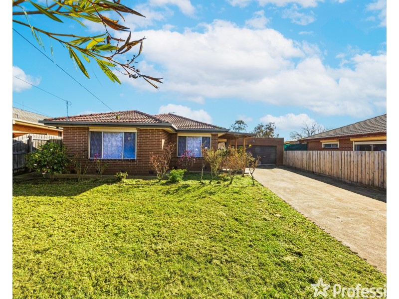 8 Opala Court, Kings Park VIC 3021