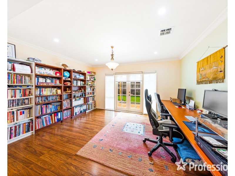 5 Pimelea Way, Hillside VIC 3037