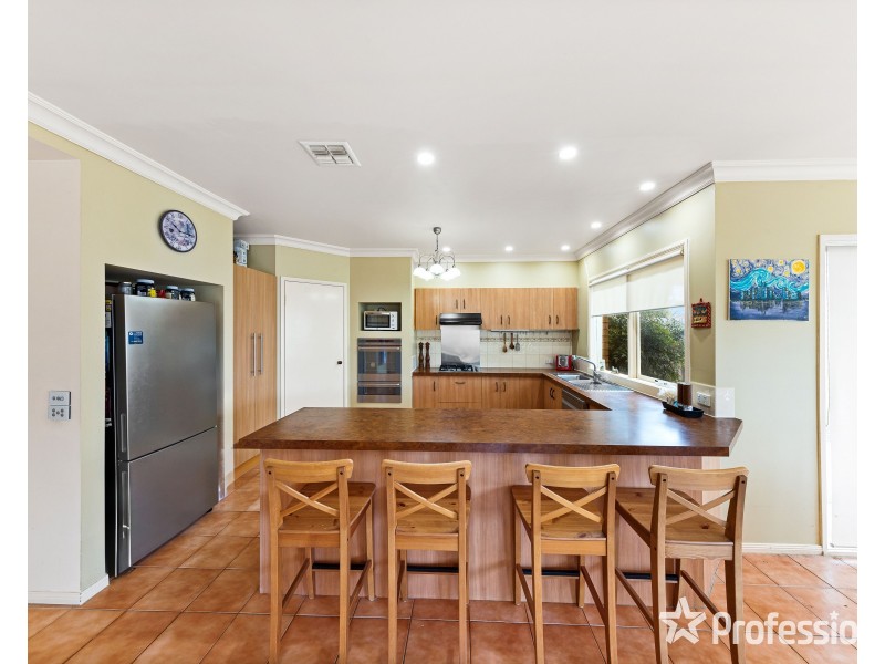 5 Pimelea Way, Hillside VIC 3037