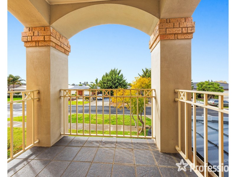 5 Pimelea Way, Hillside VIC 3037