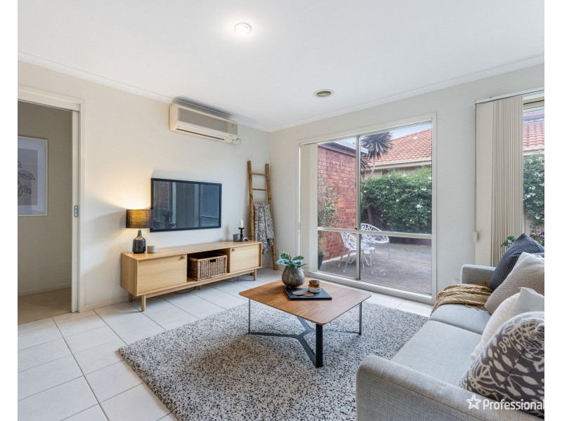 15 Highfield Road, Cairnlea VIC 3023