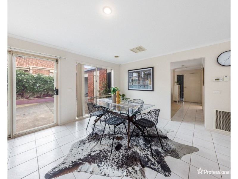 15 Highfield Road, Cairnlea VIC 3023