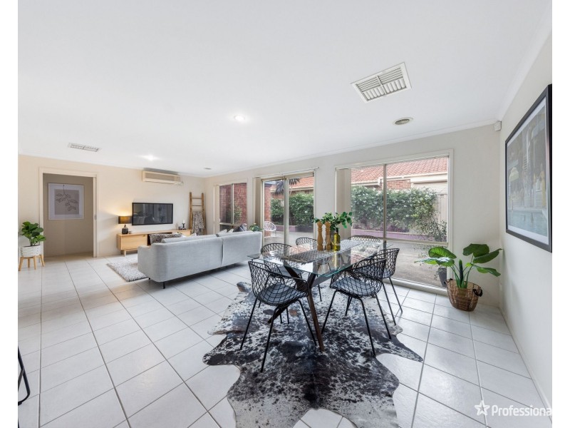 15 Highfield Road, Cairnlea VIC 3023
