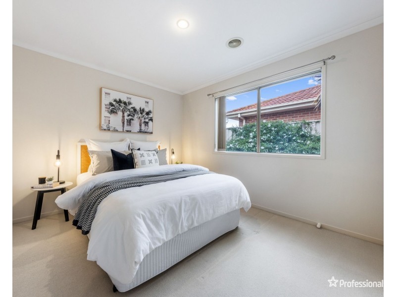 15 Highfield Road, Cairnlea VIC 3023