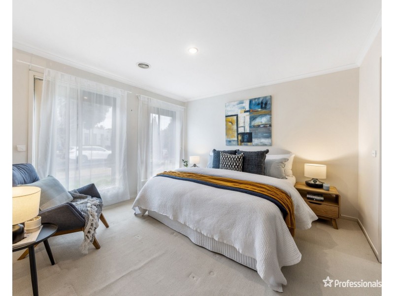 15 Highfield Road, Cairnlea VIC 3023
