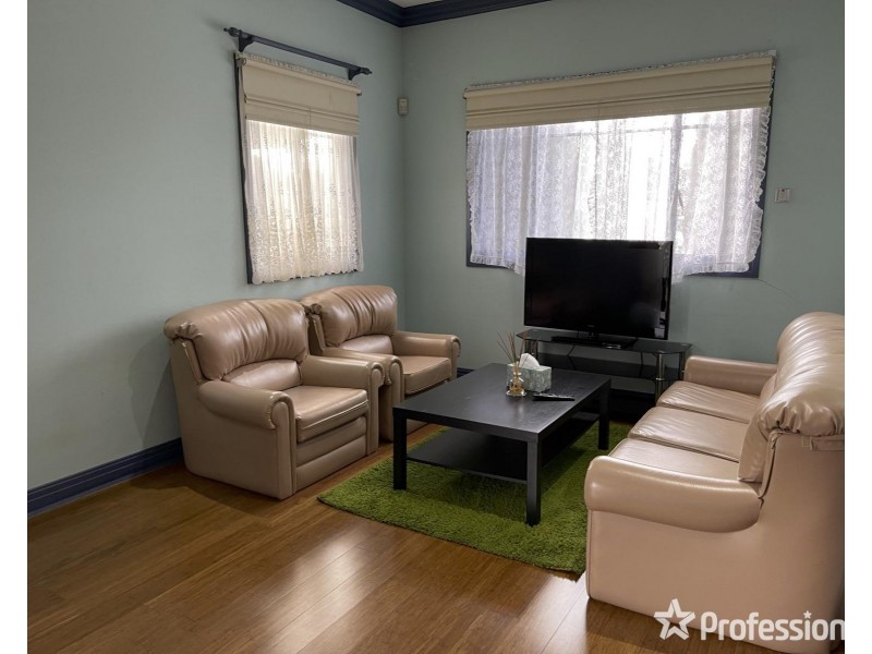 2 Lyall Street, St Albans VIC 3021