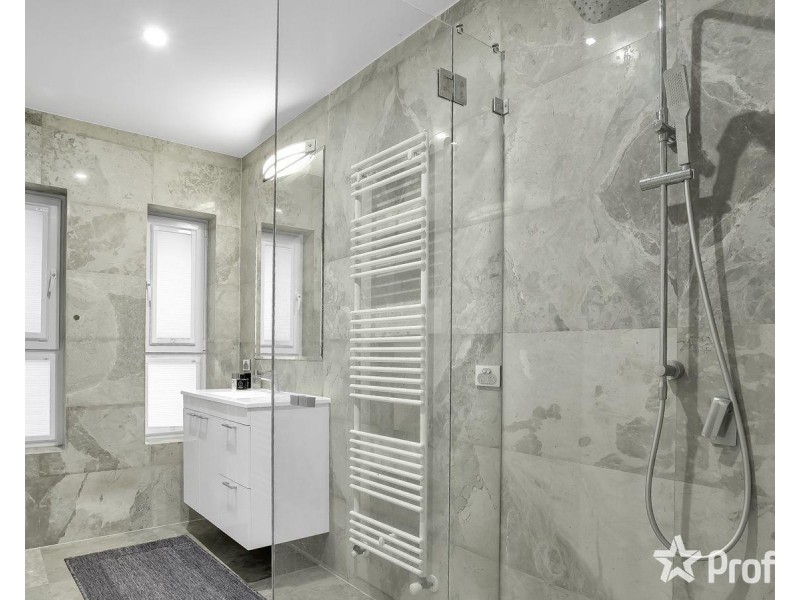 9 Liriope Green, Caroline Springs VIC 3023