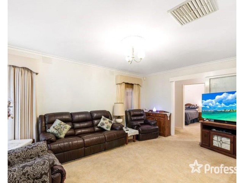 4 Pine Court, Kings Park VIC 3021