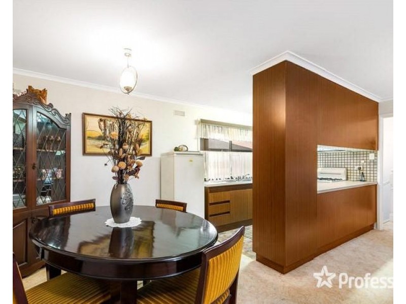 4 Pine Court, Kings Park VIC 3021