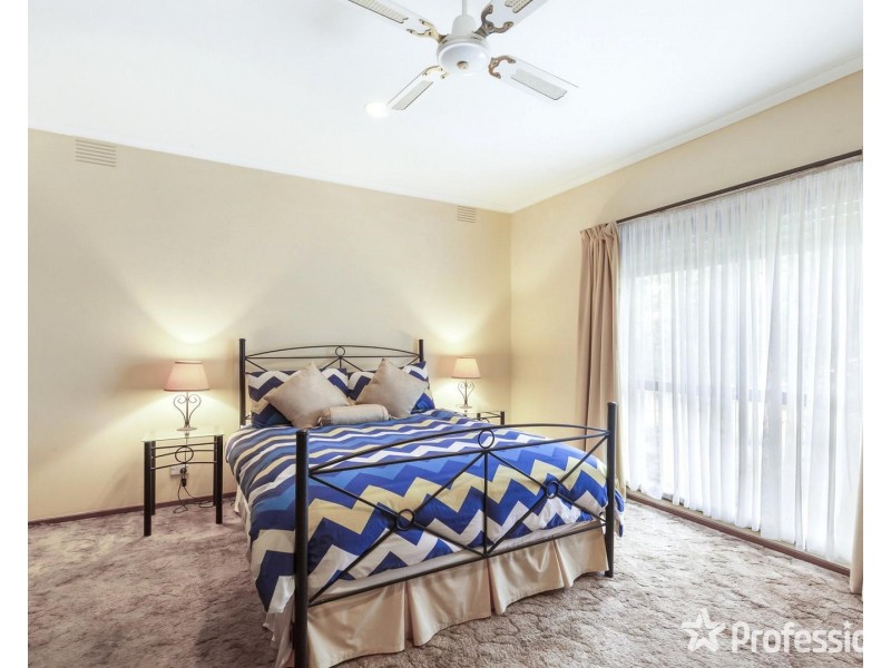 40 Carbine Way, Keilor Downs VIC 3038