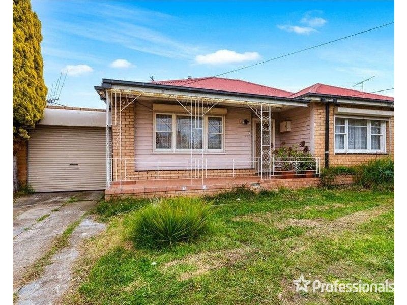 13 Walmer Avenue, St Albans VIC 3021