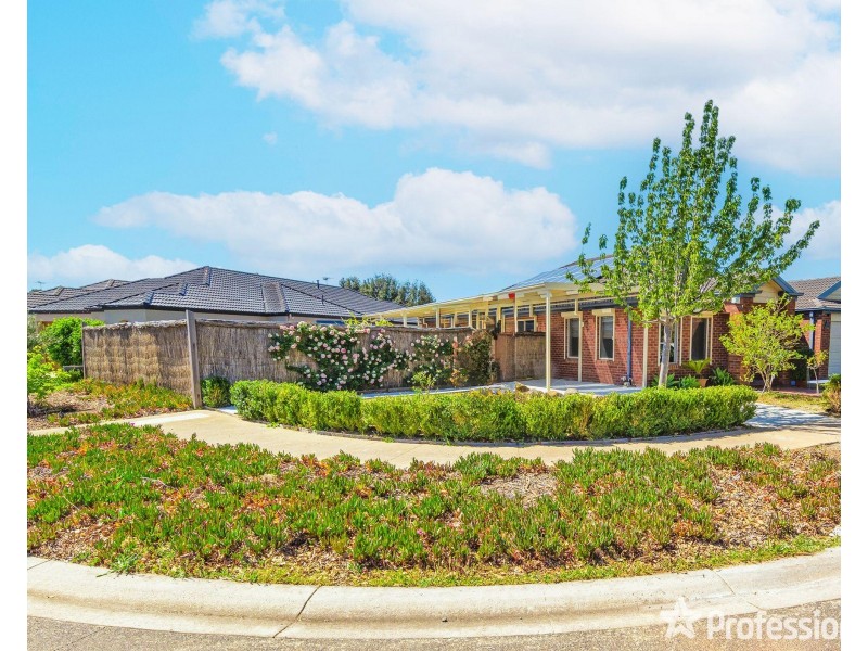 29 Drummond Street, Caroline Springs VIC 3023