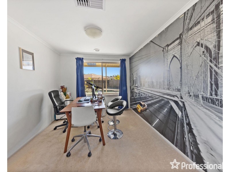 29 Drummond Street, Caroline Springs VIC 3023