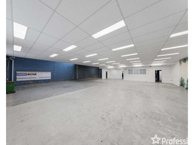 4 Suffolk Road, Sunshine North VIC 3020