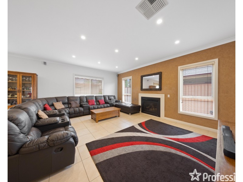 7 Blackwood Court, Cairnlea VIC 3023