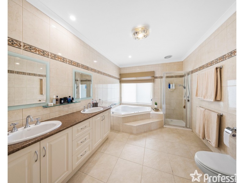 7 Blackwood Court, Cairnlea VIC 3023