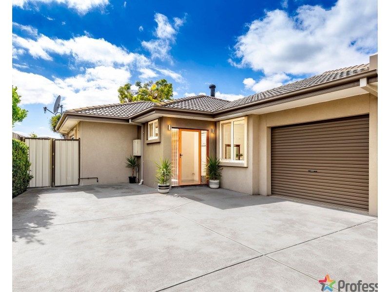 2/84 Opie Road, Albanvale VIC 3021