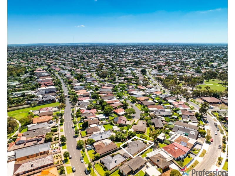 2/84 Opie Road, Albanvale VIC 3021
