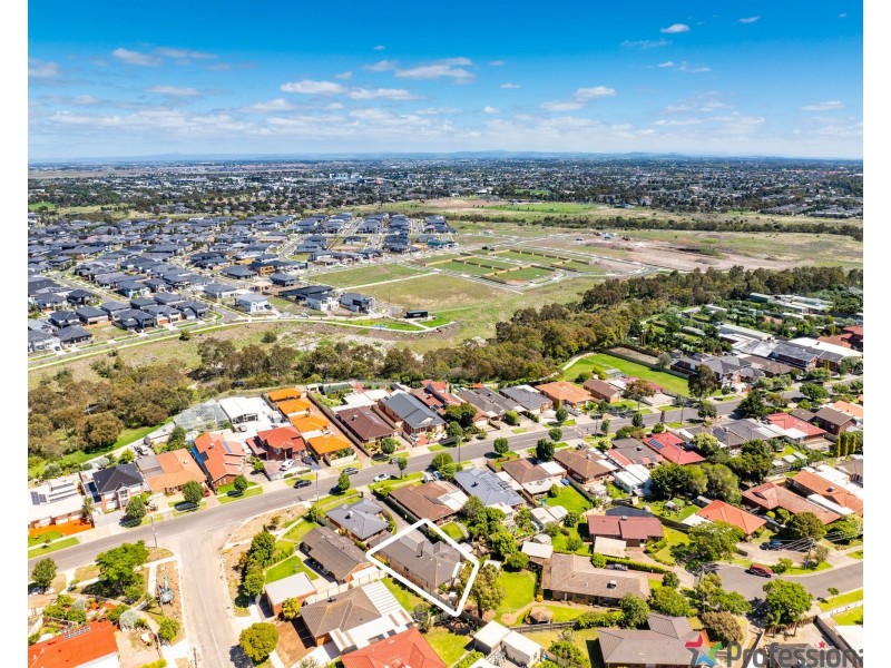 2/84 Opie Road, Albanvale VIC 3021