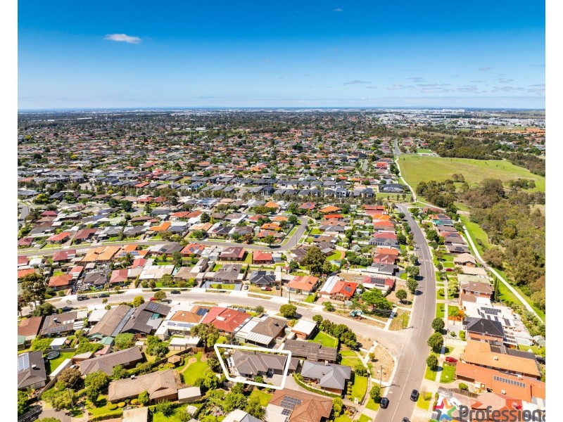 2/84 Opie Road, Albanvale VIC 3021