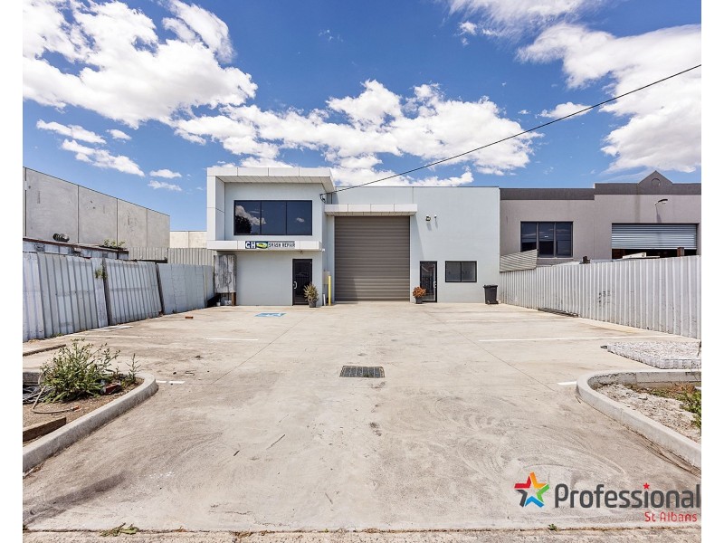 30 Imperial Avenue, Sunshine North VIC 3020