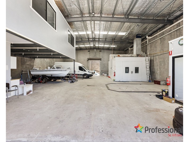 30 Imperial Avenue, Sunshine North VIC 3020