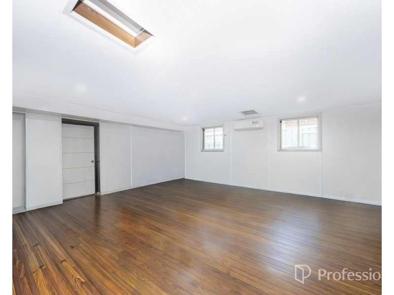 15 Aquamarine Court, St Albans VIC 3021