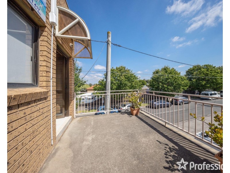 218B Main Road, St Albans VIC 3021