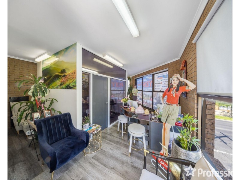 218B Main Road, St Albans VIC 3021