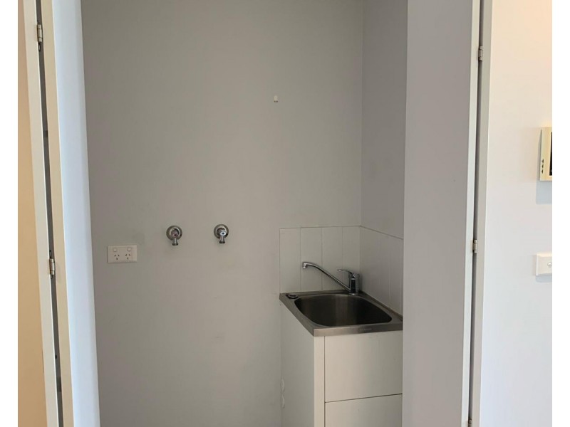 735/18 Albert Street, Footscray VIC 3011