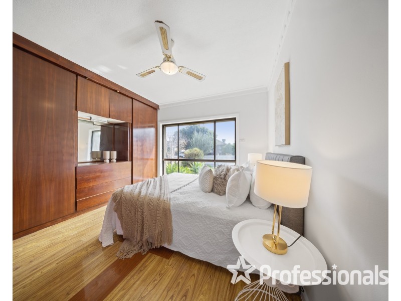 33 Arnold Street, Sunshine West VIC 3020